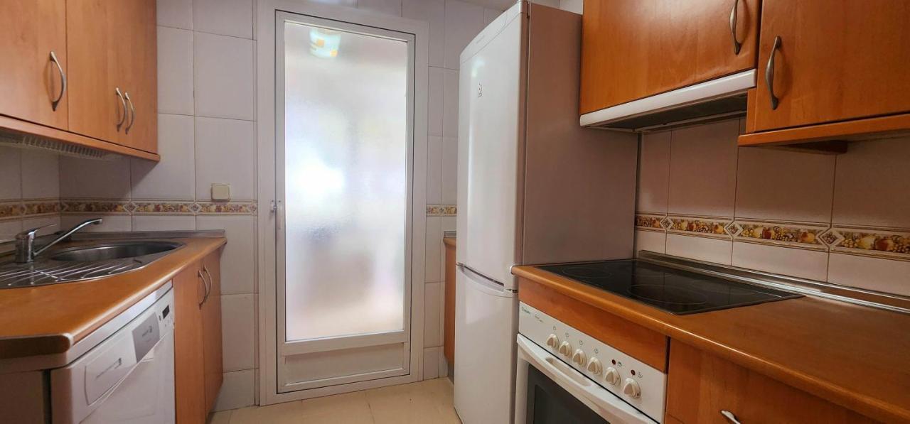 Bajo Con Jardin Deluxe Apartment Benahavis Exterior photo