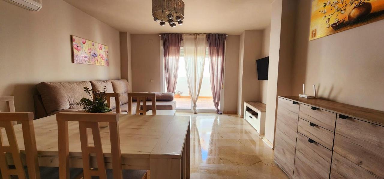 Bajo Con Jardin Deluxe Apartment Benahavis Exterior photo
