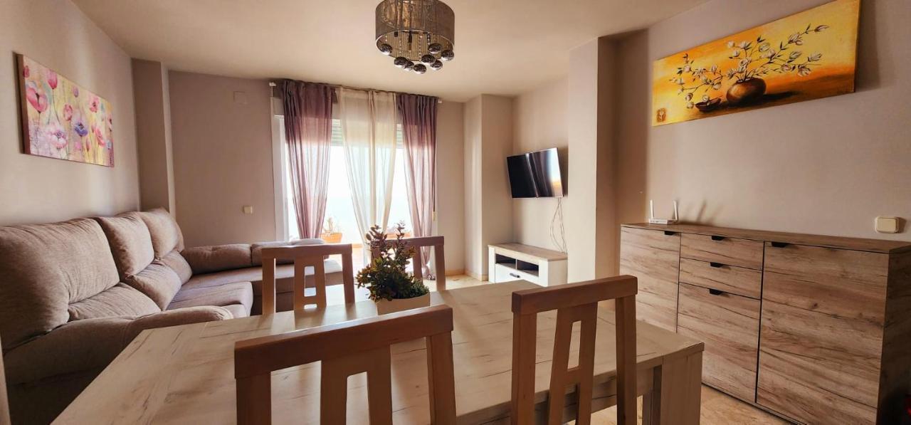 Bajo Con Jardin Deluxe Apartment Benahavis Exterior photo